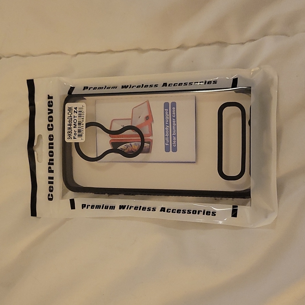 New in pkg cell phone cover for Moto Z4 Play